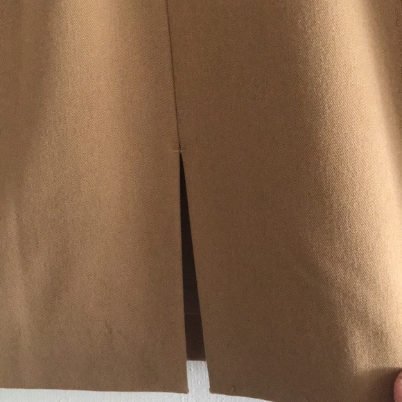 Gently used tan pencil skirt - Picture 3 of 7